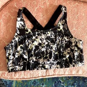 3X Torrid Strappy Marble Black White Sports Bra